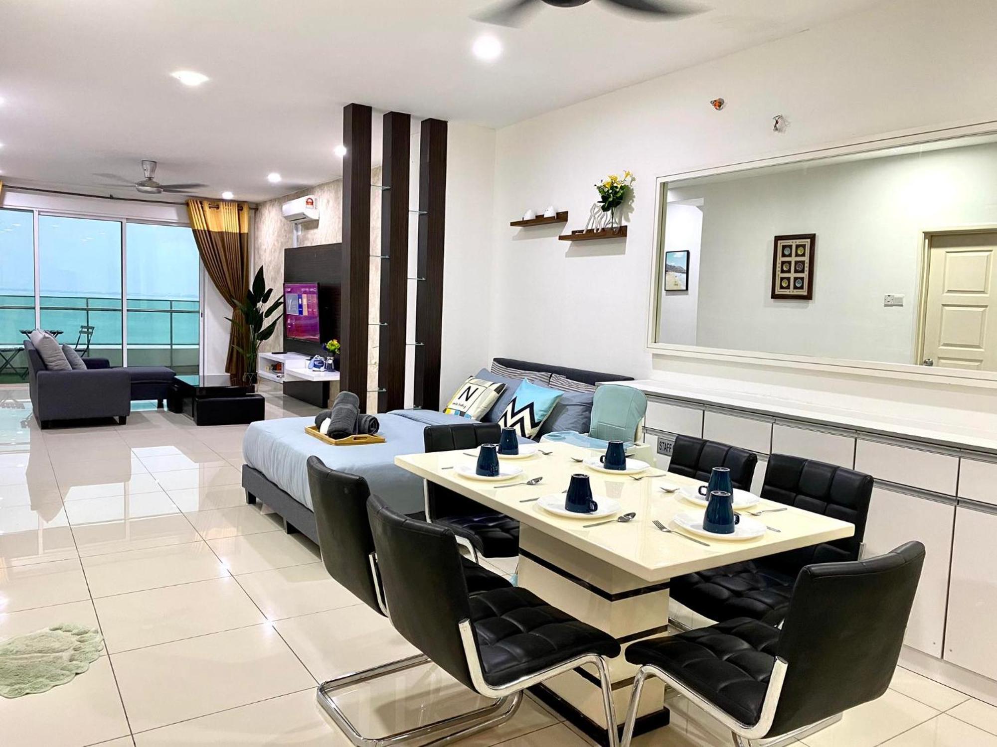 Mansion One Suite By Staycation Homestay George Town Exterior photo