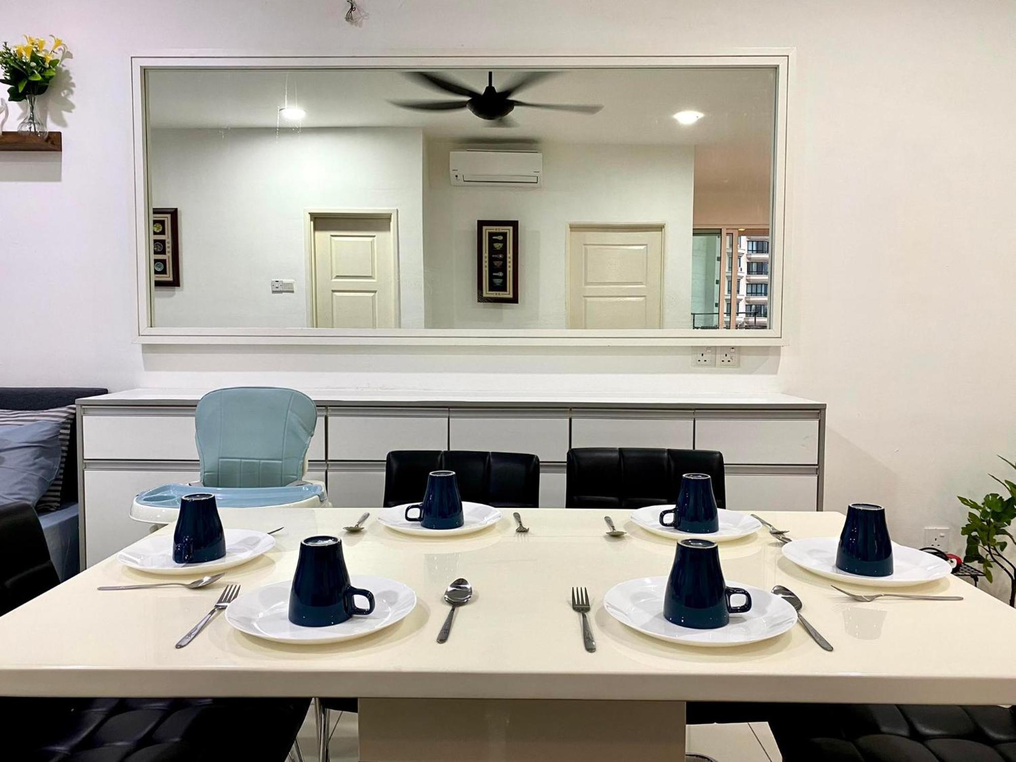 Mansion One Suite By Staycation Homestay George Town Exterior photo